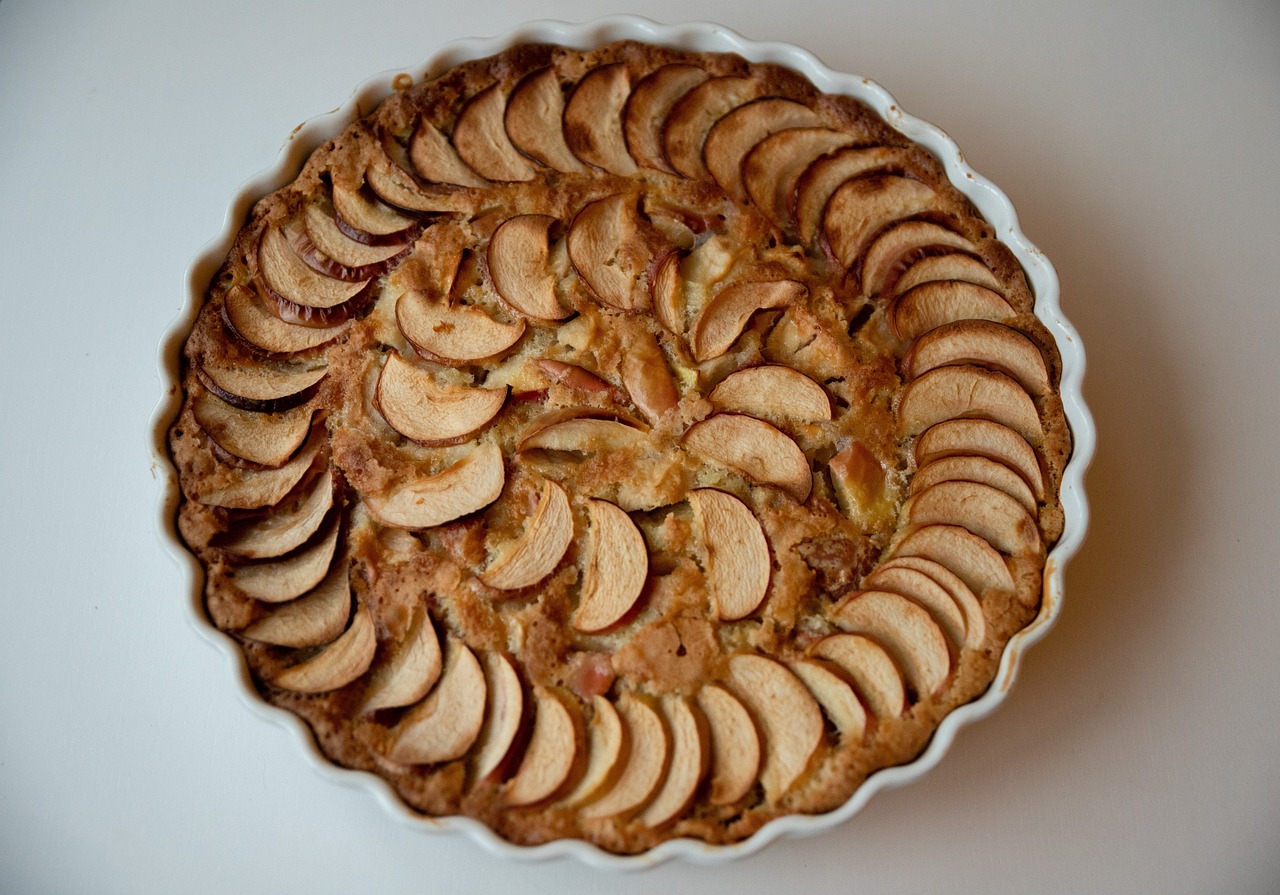 freshly baked apple pie